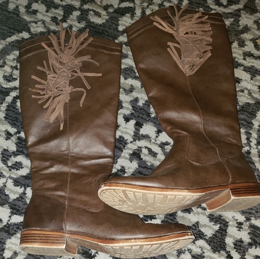 Tassel Riding Boots - Picture 2 of 4